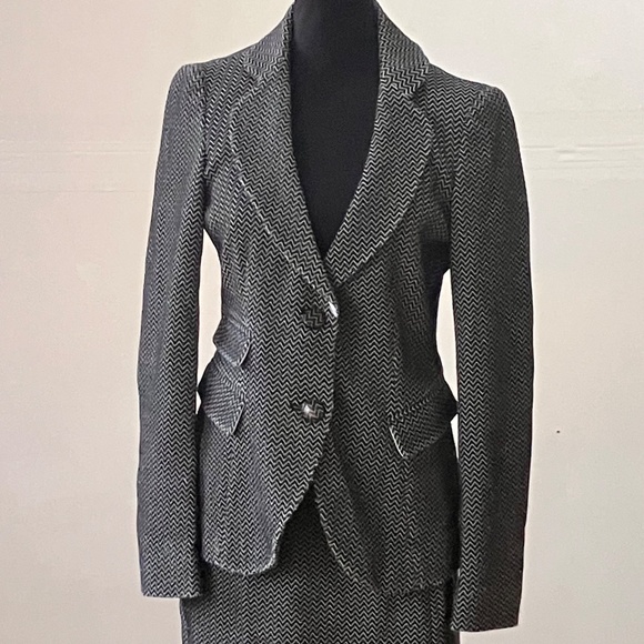 Armani Collezioni Blzck And White Chevron Suit - Picture 3 of 17